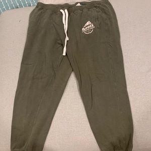 Roots jogger style sweat pants green